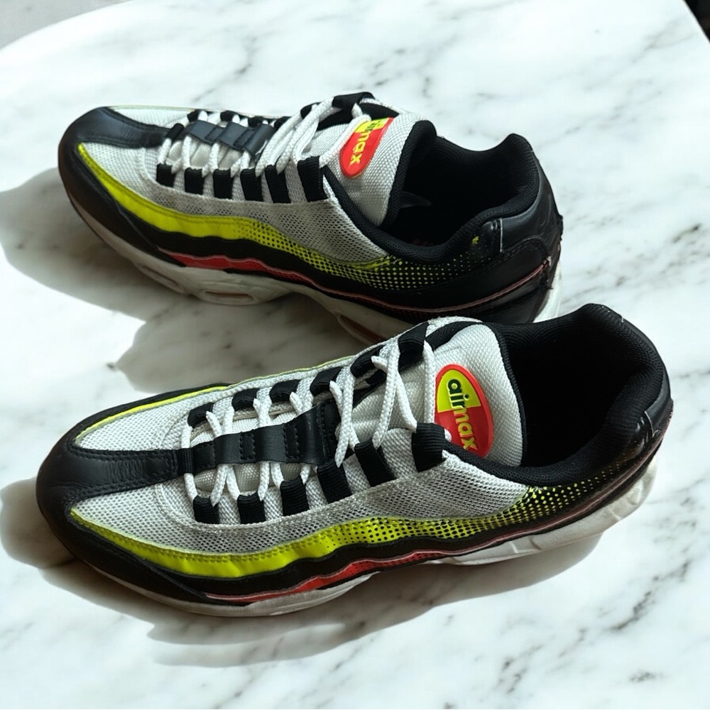 Nike Air Max 95 SE Sneakers